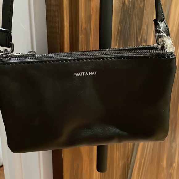Matt and Nat cross body purse - Picture 2 of 5